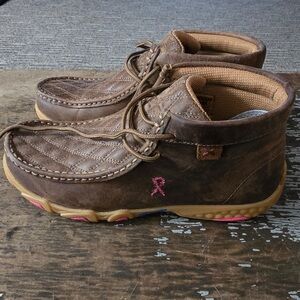 Twisted X Chukka Driving Moc in Tan and Pink